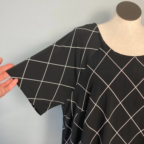 ELLOS Short Sleeve Geometric Windowpane pattern High Low Shift Dress  Size 18/20 - Picture 3 of 11